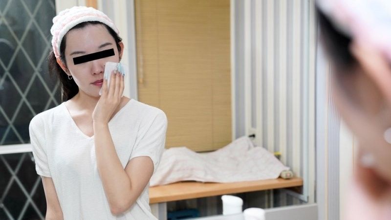 素颜业馀爱好者~身材苗条,胸部丰满,即使不化妆也很可爱~