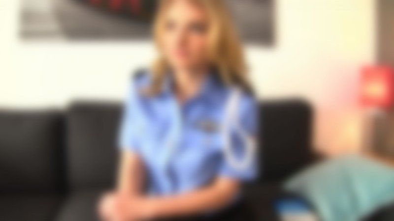 【无码】日本男人 vs 金髮女警 现地租房时警察来访被怀疑，但看到她的屁股太兴奋，忍不住把肉棒插进去了(;