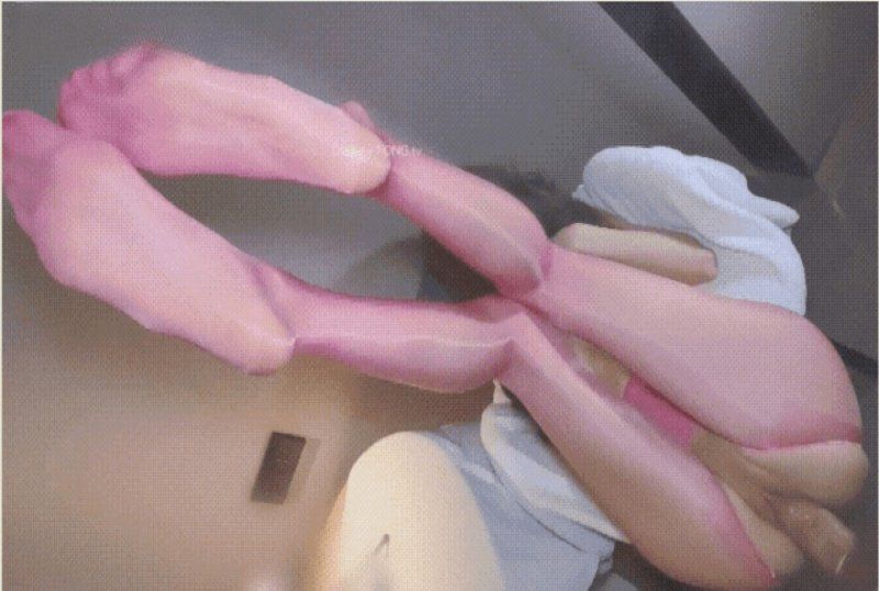 杏吧传媒 高光粉丝袜纤纤美腿软糯磙烫蜜道操到腿软-悠悠