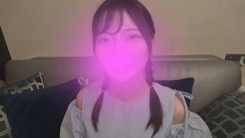 清纯系童颜的爱华女王用淫语玩弄至死→最后用「射在裡面，快点！」接受渣男无套鸡巴的精液，反差萌超扯