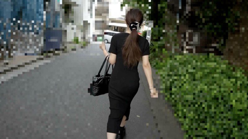 【素人肉便器堕落系列】第37弹！麻由（25）广告代理公司职员 『杂鱼男变态肉便器』